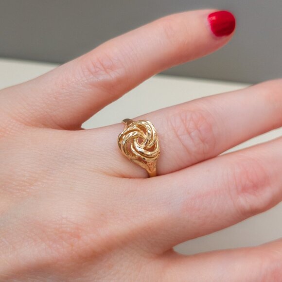 14K Yellow Gold Love-Knot Ring — Size 5.5 - Picture 5 of 13